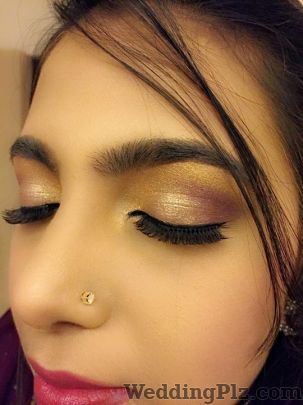 Priya Aliya Akhaney Makeup Artists weddingplz