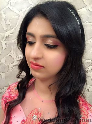 Priya Aliya Akhaney Makeup Artists weddingplz