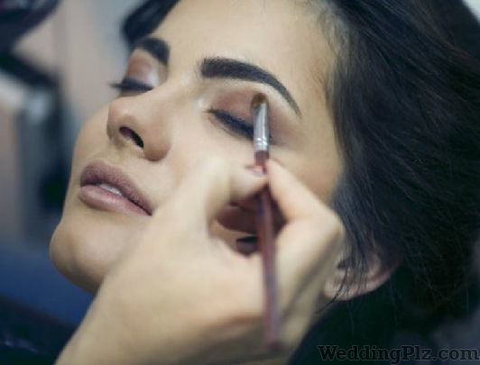 Professional Makeup by Sapna Vaid Makeup Artists weddingplz