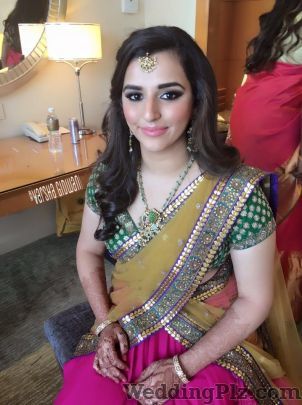 Varsha Gidwani Makeup Artists weddingplz