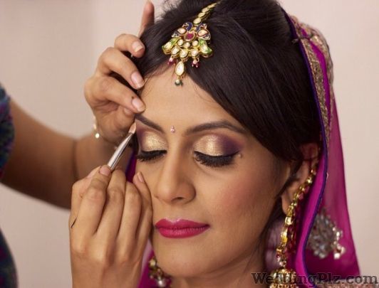 Harsha and Rakesh Professionel Makeup Artists weddingplz