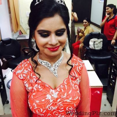 Aman Vasan Makeup Artist Makeup Artists weddingplz