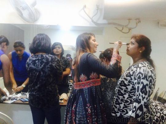 Makeup Artist by Nayab Jumani Makeup Artists weddingplz