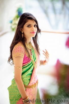 Manjeet Khehra Makeup Artsit Makeup Artists weddingplz