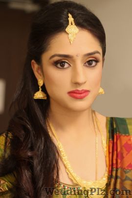 Manjeet Khehra Makeup Artsit Makeup Artists weddingplz