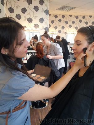 Roshnee Chawla Hair and Makeup Artist Makeup Artists weddingplz