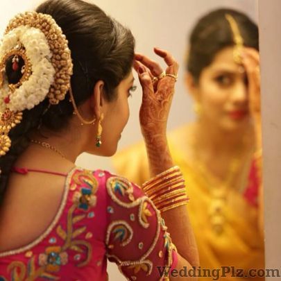 Manjusha Bajaj Makeup Makeup Artists weddingplz