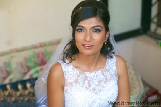 Nikki Neeladri Makeup Artists weddingplz