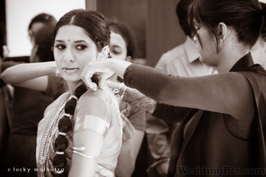 Yani Shrivastava Makeup Artist Makeup Artists weddingplz