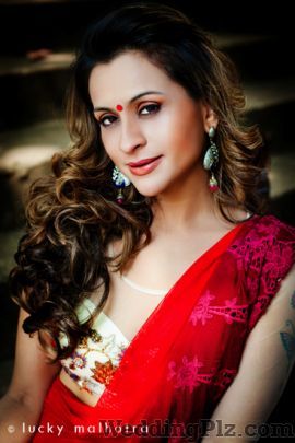 Yani Shrivastava Makeup Artist Makeup Artists weddingplz