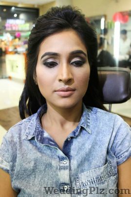 Rashi Sobti Makeup Makeup Artists weddingplz