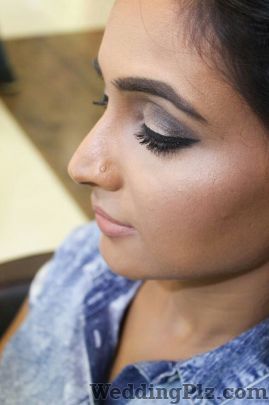 Rashi Sobti Makeup Makeup Artists weddingplz