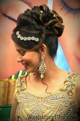 Sahiba Makeup Artist Makeup Artists weddingplz