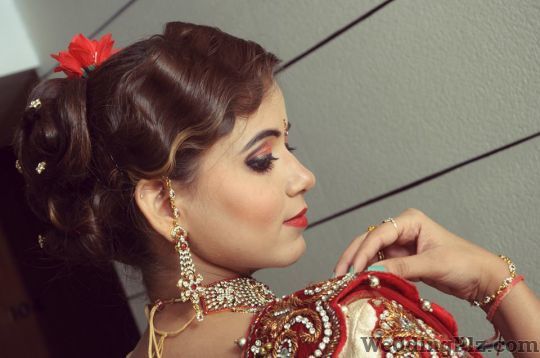 Sahiba Makeup Artist Makeup Artists weddingplz