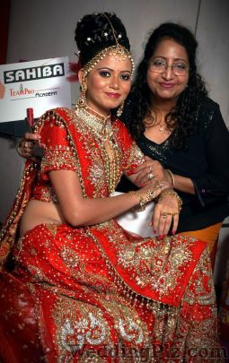 Sahiba Makeup Artist Makeup Artists weddingplz