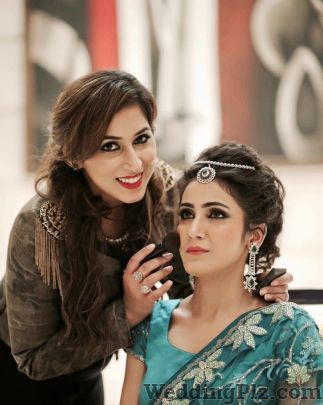 Priyam Nathani Makeup Artist Makeup Artists weddingplz