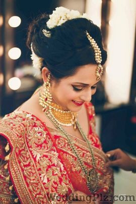 Priyam Nathani Makeup Artist Makeup Artists weddingplz