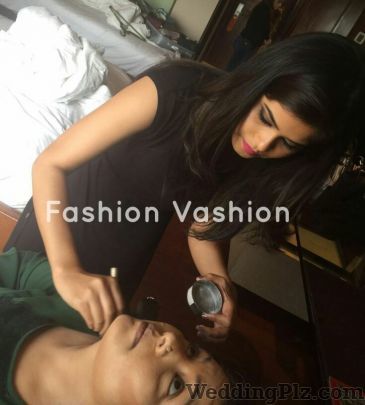 Fashion Vashion by Tanvi Singhal Makeup Artists weddingplz