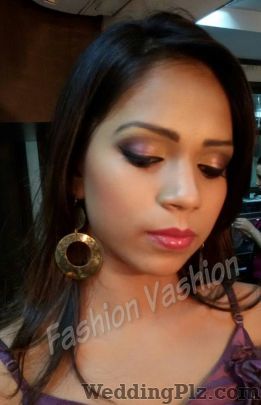 Fashion Vashion by Tanvi Singhal Makeup Artists weddingplz