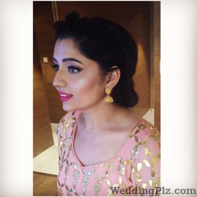 Makeup Love by Rehat Makeup Artists weddingplz