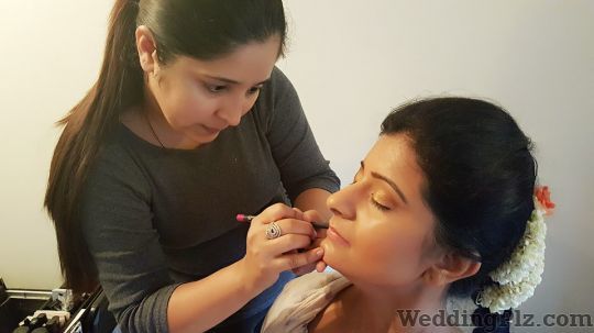 Makeup by Heeer Achpal Makeup Artists weddingplz
