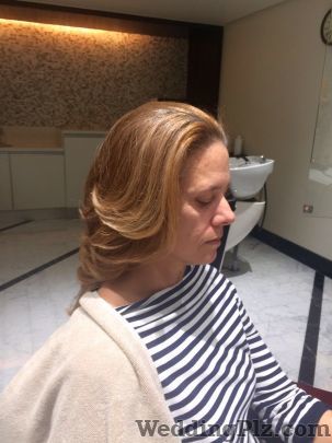 Juned Shaikh Hairstylist Makeup Artists weddingplz