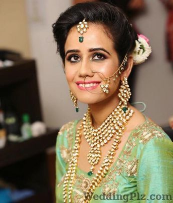 Amanat Gill Makeup Artist Makeup Artists weddingplz