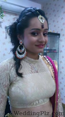 Niveaz Make Up Studio Makeup Artists weddingplz