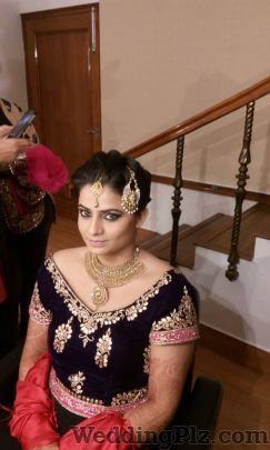 Alvis Unisex Salon Makeup Artists weddingplz