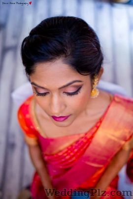 MakeUp and Hair by Gayatri Makeup Artists weddingplz