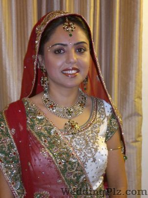 Disha 4 U Makeup Artists weddingplz