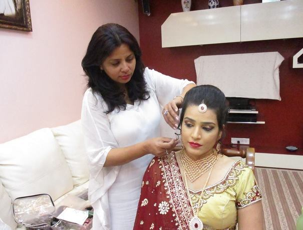 Mirror Mirror Makeup Artists weddingplz