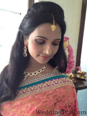Mirror Mirror Makeup Artists weddingplz