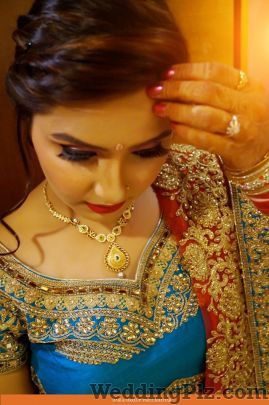 Parul Makeup Artist Makeup Artists weddingplz