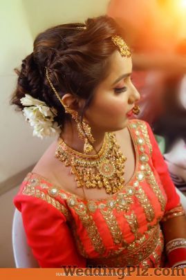 Parul Makeup Artist Makeup Artists weddingplz