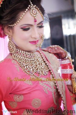 Mansi Midha Makeovers Makeup Artists weddingplz