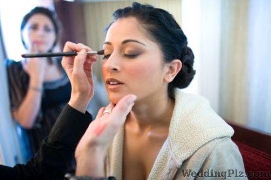 Makeover by Jyoti Makeup Artists weddingplz
