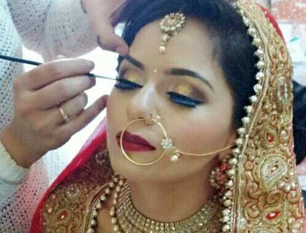 Pari Beauty Spot Makeup Artists weddingplz