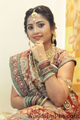 Kanchi Dodhia Makeup and Hair Artist Makeup Artists weddingplz