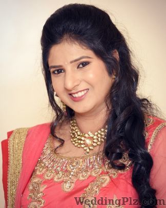 Kanchi Dodhia Makeup and Hair Artist Makeup Artists weddingplz