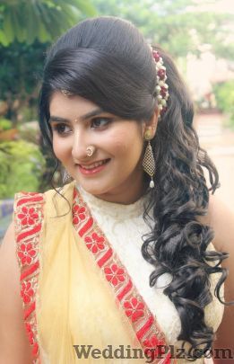 Kanchi Dodhia Makeup and Hair Artist Makeup Artists weddingplz