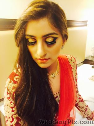Saibee Dua Makeup Artist and Hairstylist Makeup Artists weddingplz