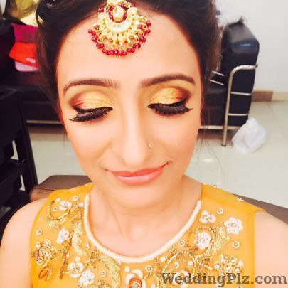 Saibee Dua Makeup Artist and Hairstylist Makeup Artists weddingplz