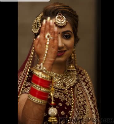 Divya Jaitly Makeup Artist Makeup Artists weddingplz