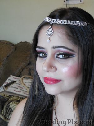 Makeover Artist Nidhi Bhardwaj Makeup Artists weddingplz