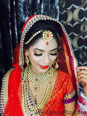 Aarti Makker Makeup Artist Makeup Artists weddingplz