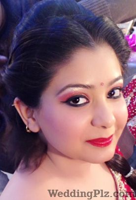 Kitty Dhupar Makeup Artist Makeup Artists weddingplz