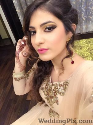 Kitty Dhupar Makeup Artist Makeup Artists weddingplz