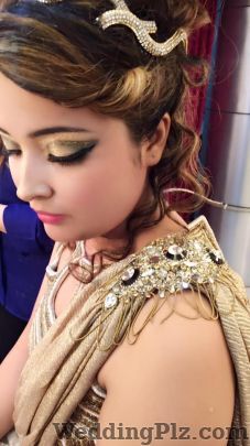 Kitty Dhupar Makeup Artist Makeup Artists weddingplz