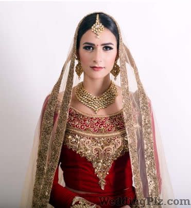Prettify ME Makeup Artists weddingplz